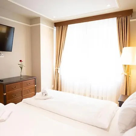 Palace - Culture, Nature & Health Aparthotel 4*