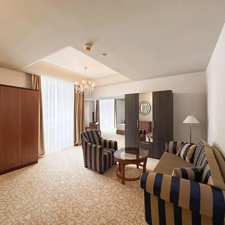 Palace - Culture, Nature & Health 아파트호텔 4*