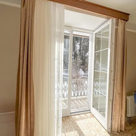 아파트호텔 Palace - Culture, Nature & Health 4*