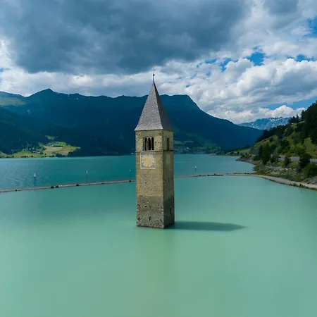 Palace - Culture, Nature & Health 아파트호텔