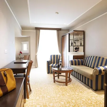 Aparthotel Palace - Culture, Nature & Health Scuol